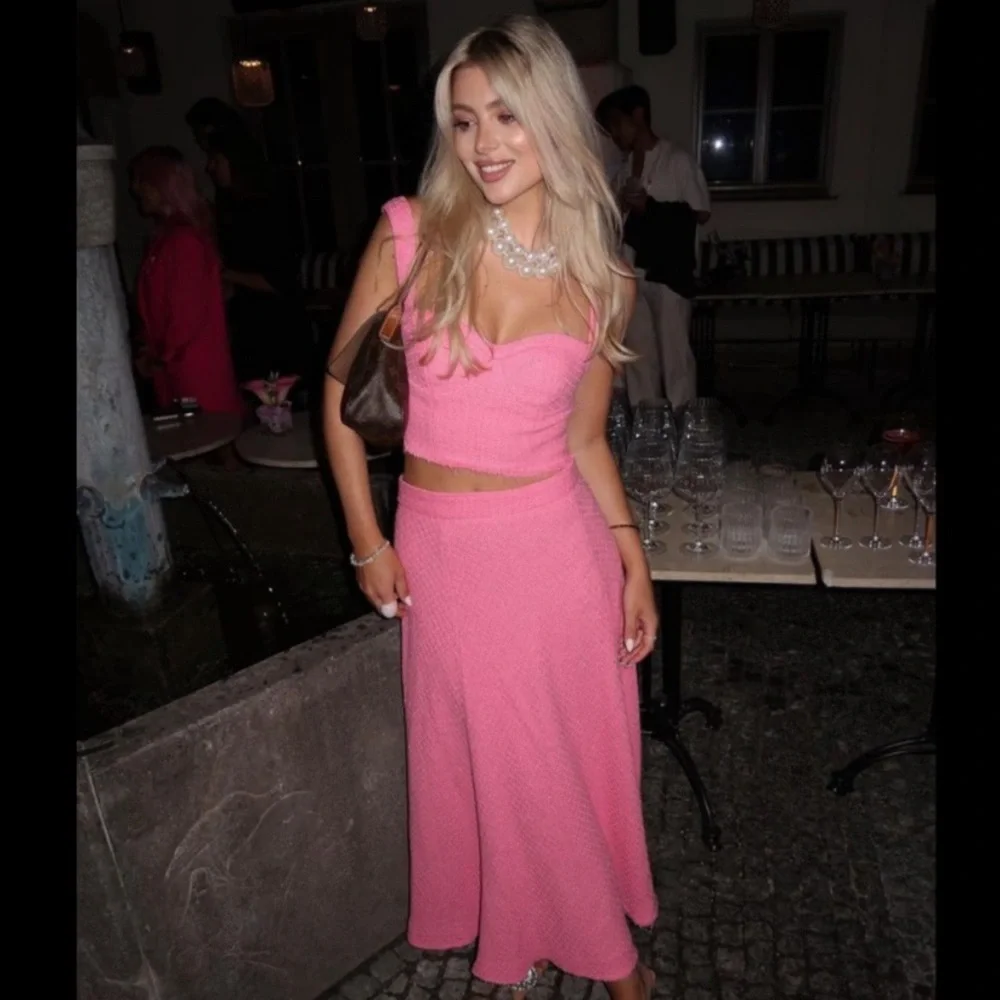 πΈ ZARA PINK TWEED HIGH WAIST ASYMMETRICAL MAXI SKIRT! - Picture 4 of 16